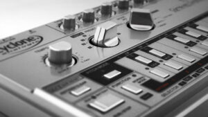 TT-303